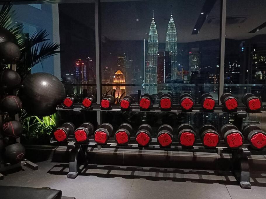 C14B Modern Infinity Pool Klcc Balcony View Διαμέρισμα Κουάλα Λουμπούρ Εξωτερικό φωτογραφία