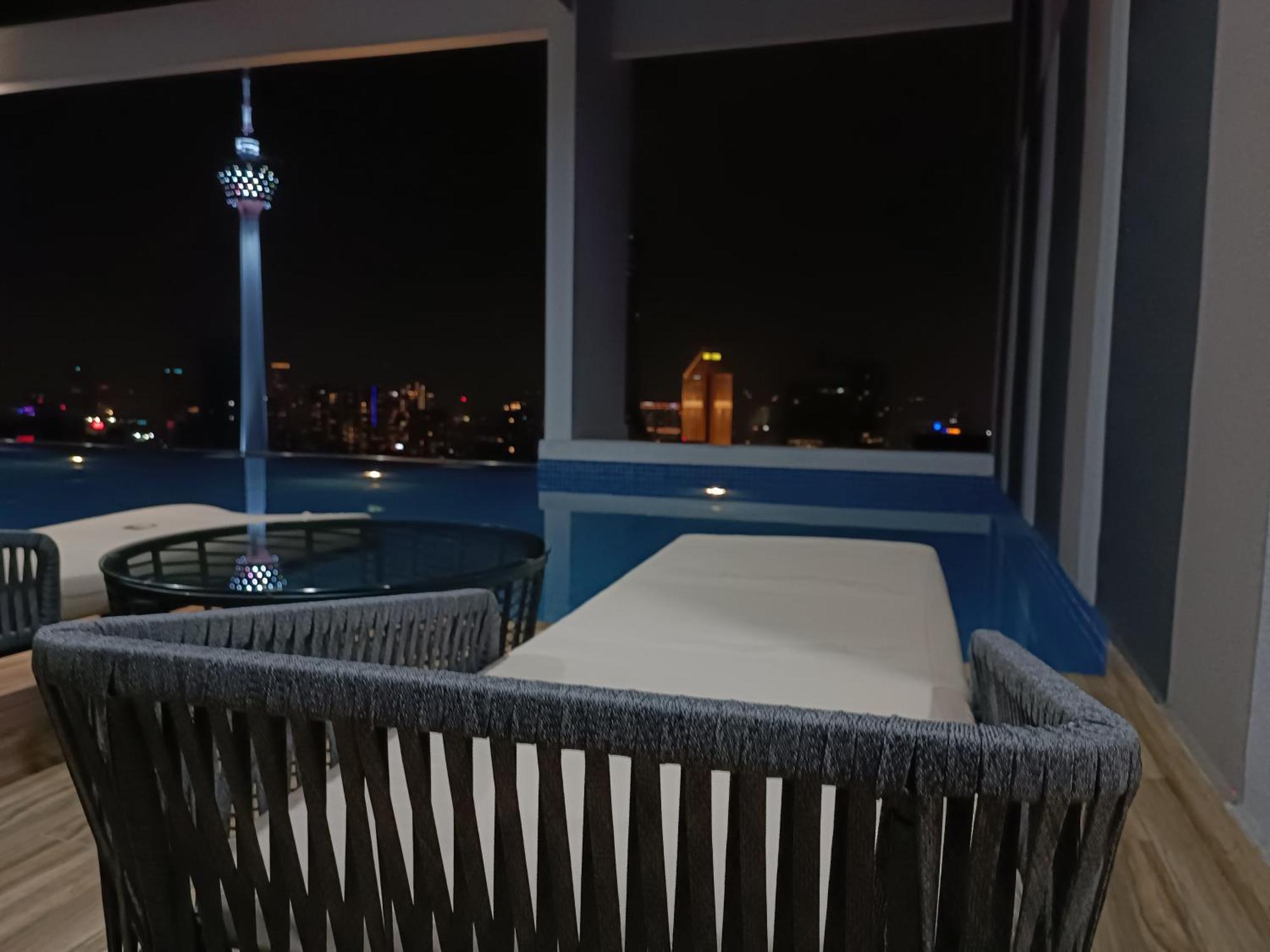 C14B Modern Infinity Pool Klcc Balcony View Διαμέρισμα Κουάλα Λουμπούρ Εξωτερικό φωτογραφία