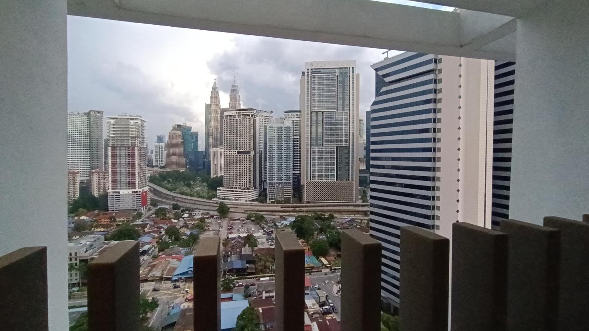 C14B Modern Infinity Pool Klcc Balcony View Διαμέρισμα Κουάλα Λουμπούρ Εξωτερικό φωτογραφία