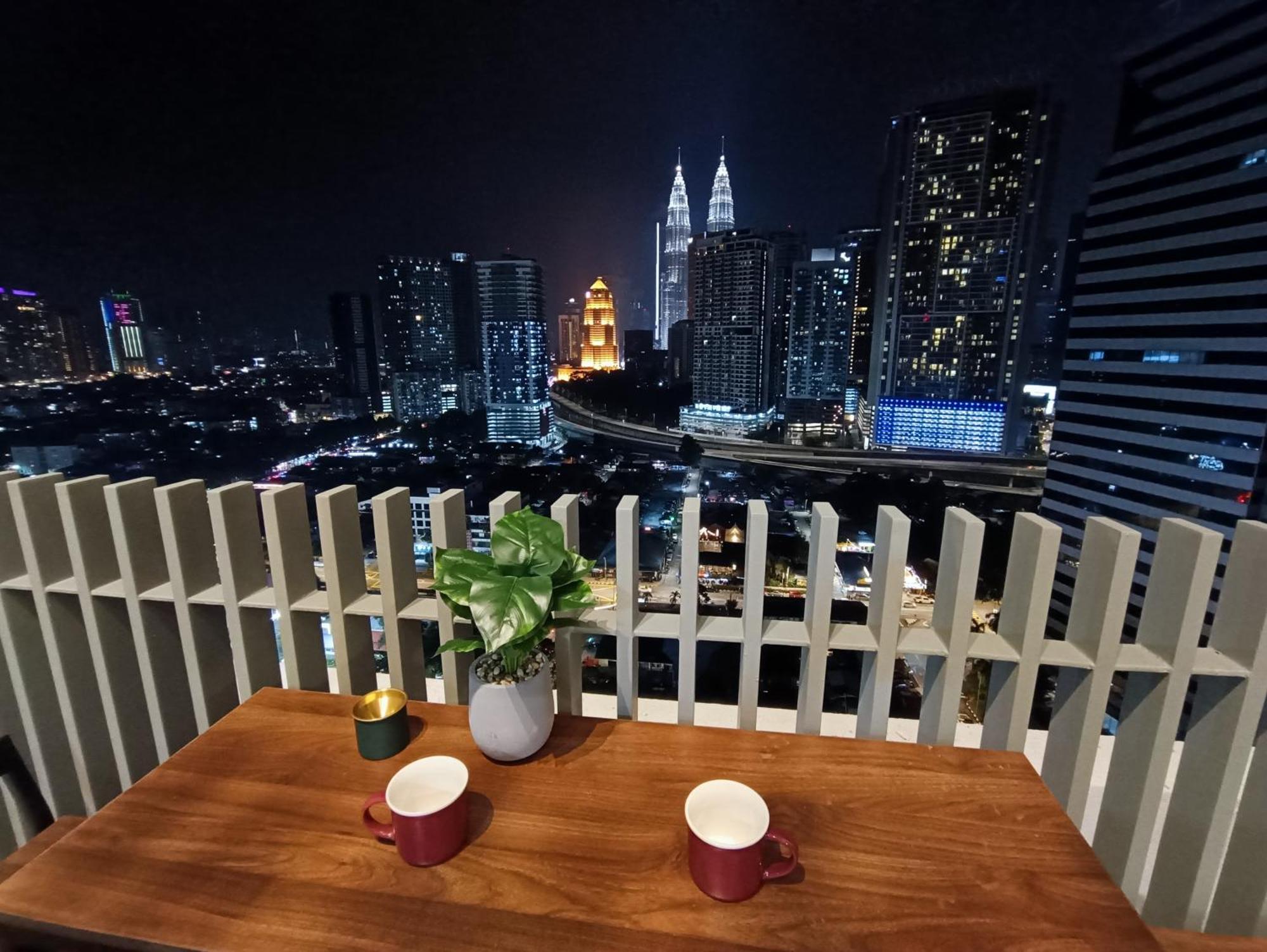 C14B Modern Infinity Pool Klcc Balcony View Διαμέρισμα Κουάλα Λουμπούρ Εξωτερικό φωτογραφία