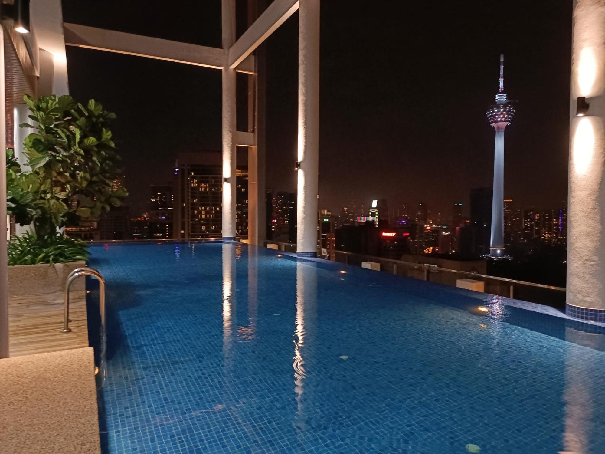 C14B Modern Infinity Pool Klcc Balcony View Διαμέρισμα Κουάλα Λουμπούρ Εξωτερικό φωτογραφία